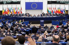 La Eurocámara aprueba préstamo de más de US$ 100 mil millones para Ucrania