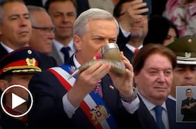 Así fue el brindis del Presidente Kast con el cacho de chicha