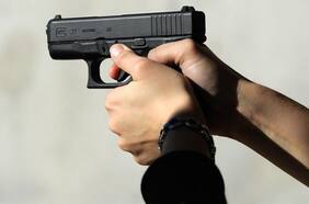 Gobierno prepara modificación legal para prohibir porte de armas a uniformados en retiro