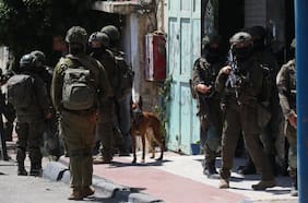 Las autoridades palestinas de Jerusalén Este denuncian más de 50 heridos y 60 detenidos en una redada israelí