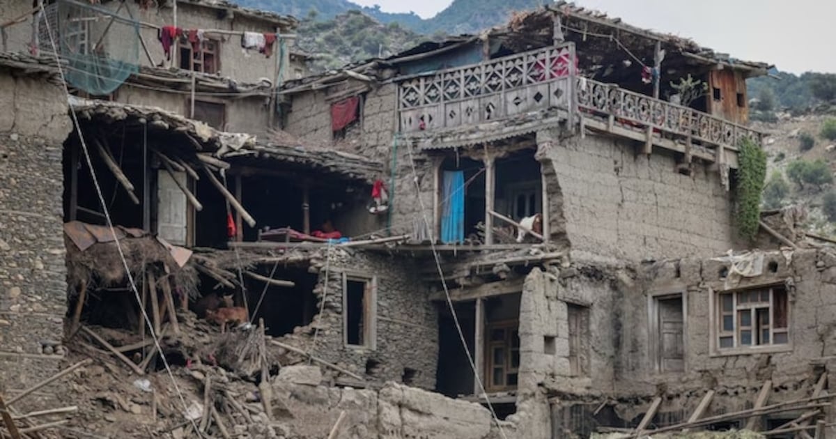 Terremoto en Afganistán deja al menos 800 muertos y expone la fragilidad del régimen talibán: La lenta respuesta y el drama humano en una región olvidada