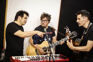 Quilapayún invita a Los Bunkers a su show en Lollapalooza Chile