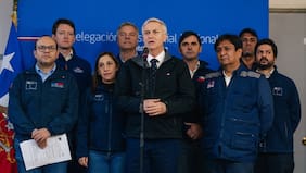 Kast monitorea daños por sistema frontal en Antofagasta y advierte que quienes viven en “zonas de riesgo” deberán abandonarlas