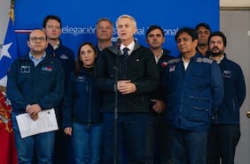Kast monitorea daños por sistema frontal en Antofagasta y advierte que quienes viven en “zonas de riesgo” deberán abandonarlas