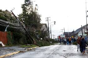 Tornado en Puerto Varas: cifra de lesionados se eleva a 13 y Senapred mantiene alerta roja en la comuna