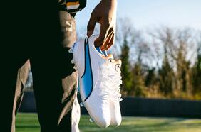 Acciones de Puma se derrumban tras drástico recorte a proyección de ventas