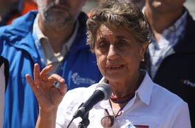 Ministra Jéssica López dice que registrará reuniones y descarta conflicto de interés