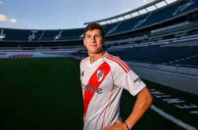 Gonzalo Tapia palpita el estreno con River ante la U: “Sería lindo debutar en mi país, contra el rival de toda mi vida”