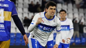 Crece la racha ganadora: la UC se impone a Everton y avanza a octavos de final de la Copa Chile