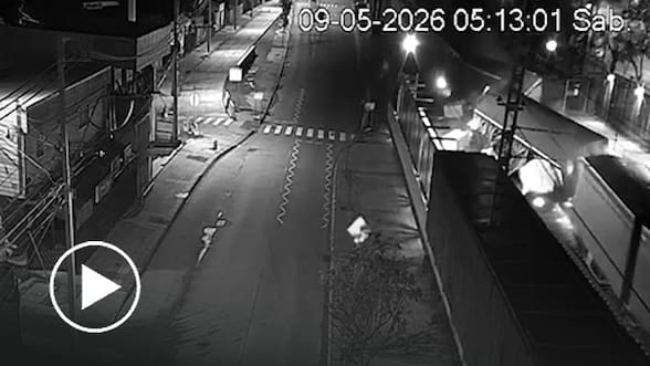 Cámara captó el momento exacto en que tren de carga se descarriló en Chiguayante