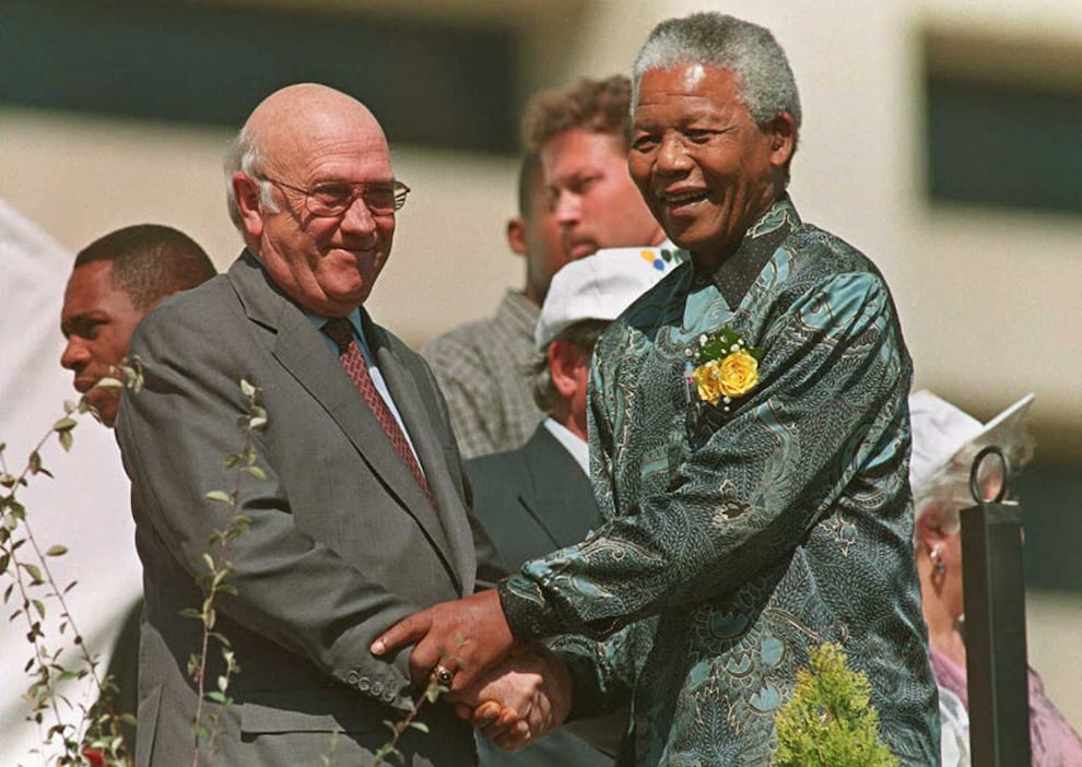 El adiós de Frederik de Klerk: el controvertido legado del último presidente blanco de Sudáfrica que liberó a Mandela - La Tercera