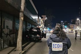 Doble homicidio en el centro de Santiago: desconocidos abrieron fuego contra vehículo en barrio 10 de Julio