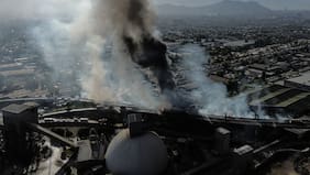 Videos: los registros que ha dejado el incendio y gran explosión en Renca