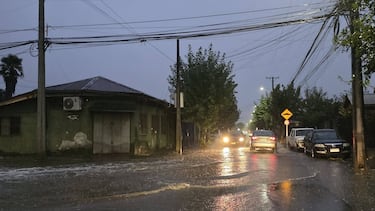 Sistema frontal deja al menos 64 viviendas dañadas y 30 personas aisladas entre Maule y Aysén
