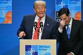 Impostor se hizo pasar por Marco Rubio usando Inteligencia Artificial: Contactó a altas autoridades con mensajes de voz y texto