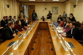 Libertad de acción de RN y apoyos en el PDG marcan el inicio de la acusación constitucional contra Grau