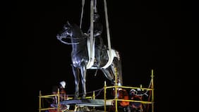Tras casi 5 años de ausencia: estatua del general Manuel Baquedano retorna a Plaza Italia