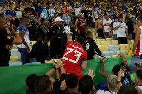 Dibu Martínez contra la policía de Brasil: el polémico video del enfrentamiento entre el arquero de Argentina y las fuerzas de seguridad en el Maracaná