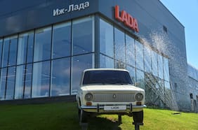 Putin da la orden a sus funcionarios a utilizar solo vehículos rusos