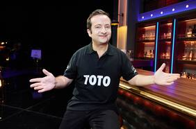 Toto Acuña: “Con el estallido vino una guillotina ideológica en el humor, pero en los asados nos reíamos de lo mismo de siempre”