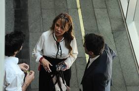 Fiscal nacional cuestiona que formalizados como Cathy Barriga cumplan arresto domiciliario “al costado de sus piscinas”