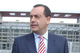 Samuel Donoso, el abogado concertacionista que defiende a Piñera en 35 casos de DD.HH. y muertes por Covid