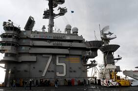 Quiénes son los dos marinos de Estados Unidos acusados de compartir secretos con China