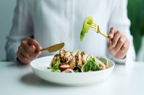 Cuál es la cantidad de carne que podemos consumir a la semana sin dañar al planeta, según una investigación