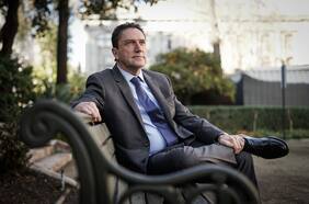 José Antonio Gómez renunció al Partido Radical y asoma como presidenciable independiente