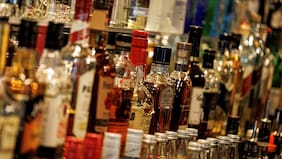 Arabia Saudita se alista a abrir más tiendas de alcohol a medida que príncipe heredero relaja las restricciones