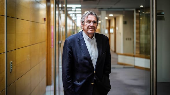 Gazmuri advierte impacto de eventual triunfo de Bolsonaro en Brasil: “Lo veo con muchísima preocupación”