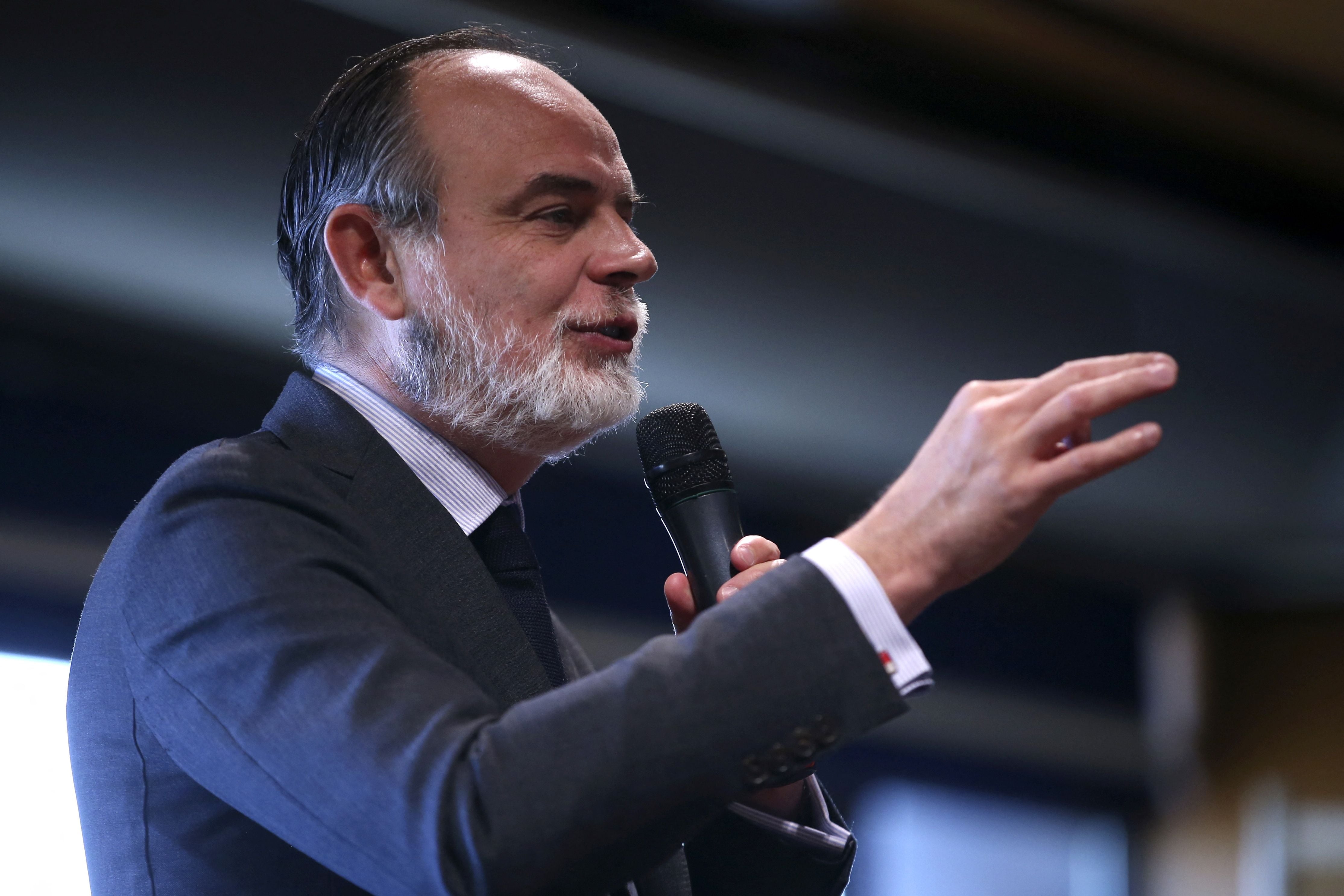 La centroderecha francesa reajusta su estrategia frente al avance de Le Pen de cara a 2027