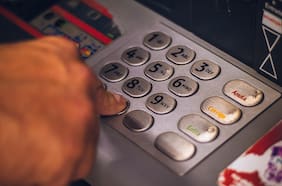 El delito que migró de país: Represión alemana desplaza hacia Austria a los ladrones holandeses de cajeros automáticos