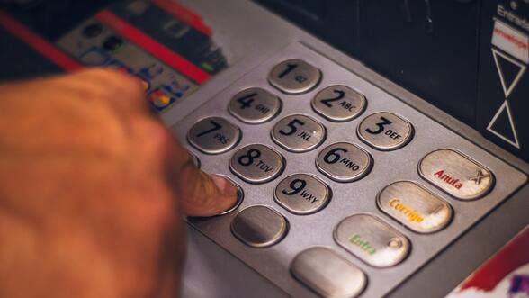 El delito que migró de país: Represión alemana desplaza hacia Austria a los ladrones holandeses de cajeros automáticos