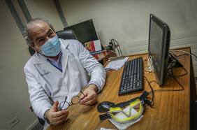 Exsubsecretario de Redes Asistenciales, Luis Castillo, deja la coordinación de camas críticas de la red integrada de salud Covid-19