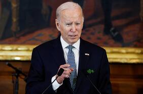 Biden pide ampliar poder de reguladores para responsabilizar a ejecutivos bancarios en caso de quiebra