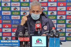 La pelea del seleccionador con su mascarilla