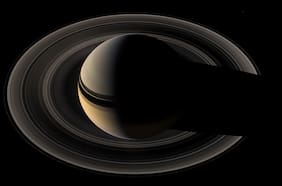 Dos astrónomos chilenos realizan un fascinante descubrimiento en Saturno