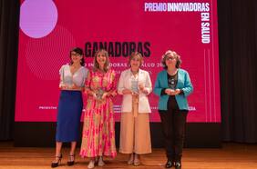 Premio Innovadoras en Salud 2024 entrega reconocimientos a destacadas mujeres chilenas