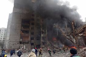 Rusia y Ucrania acuerdan un corredor humanitario, pero Putin dice que invasión avanza “según lo planeado”