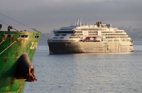 Valparaíso inaugura temporada de cruceros 2026-2027 con llegada de nave noruega: contemplan 25% más de arribos