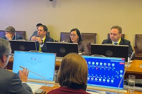 CFA advierte que proyecto de mayor endeudamiento acercaría su nivel al 44% del PIB y pide avanzar en medidas de financiamiento permanente
