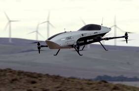 Realizan el primer vuelo de prueba de un dron “Fórmula 1”