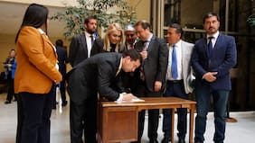 Oposición presenta acusación constitucional contra exministro Pardow