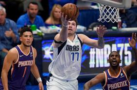 NBA: Luka Doncic lidera a Dallas en su primera victoria ante Phoenix Suns en la semifinal del Oeste