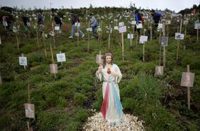 Colombia lucha contra la tercera ola del Covid en medio de protestas