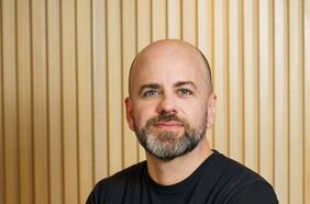 Martín Vaca Narvaja asume como CEO de WOM Chile tras salida de Bannister