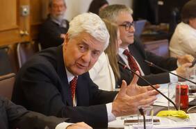 Gobierno solicita la renuncia al director del SII Javier Etcheberry tras polémica por pago de contribuciones