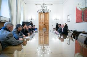 La Moneda pide cuidar el tono en medio de fuertes tensiones oficialistas por la primaria presidencial