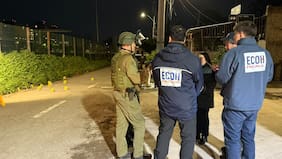 Dos personas mueren acribilladas y una tercera resulta herida tras balacera en la vía pública de Cerro Navia